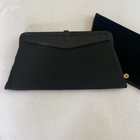 Vintage black velvet clutch - Picture 6 of 9